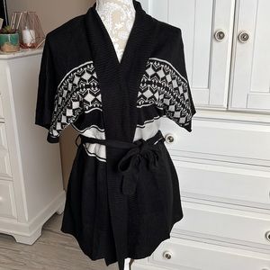 • New Directions pattern block waist tie sweater, L •